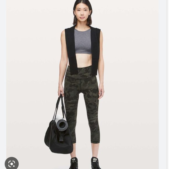 Lululemon‎ green camo Wunder Under crop - Picture 1 of 6
